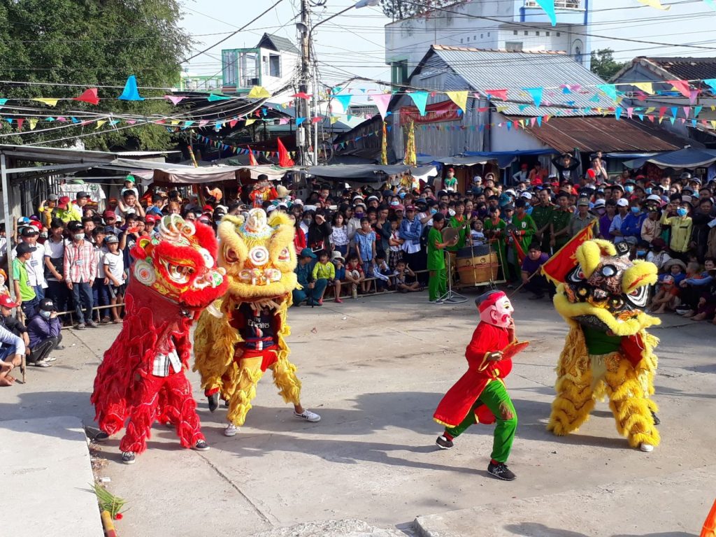 nằm mơ thấy múa lân